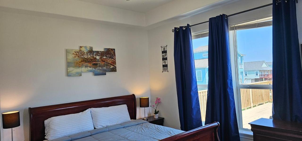 Private Beach -- Away From The Crowds - Ocean Views -Short Drive To Moody Gardens, Schlitter Bahn, Pleasure Pier Galveston Esterno foto