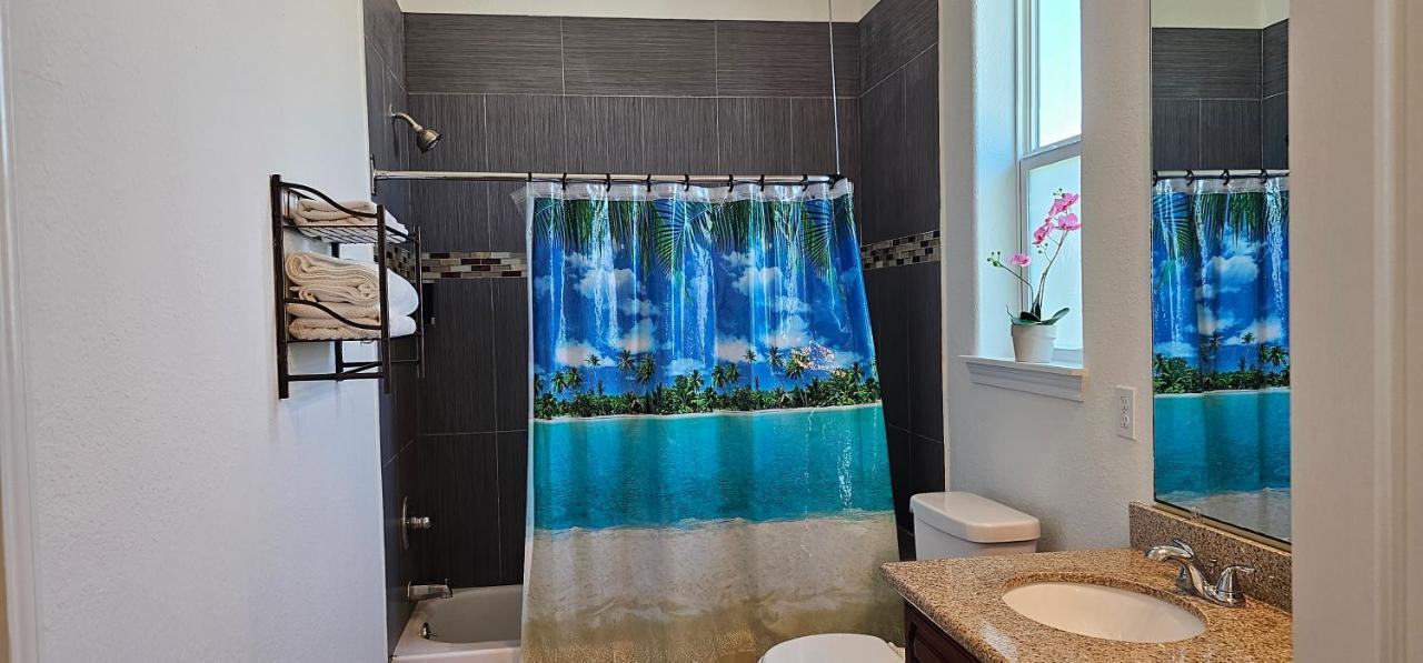 Private Beach -- Away From The Crowds - Ocean Views -Short Drive To Moody Gardens, Schlitter Bahn, Pleasure Pier Galveston Esterno foto